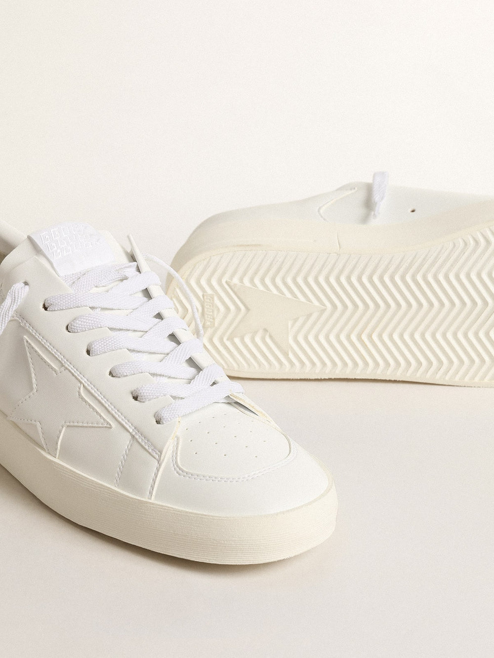 Golden Goose Men’s bio-based Stardan with white star and heel tab