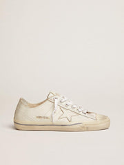 Golden Goose Men's V-Star in white leather with white star and light blue stripe on the foxing
