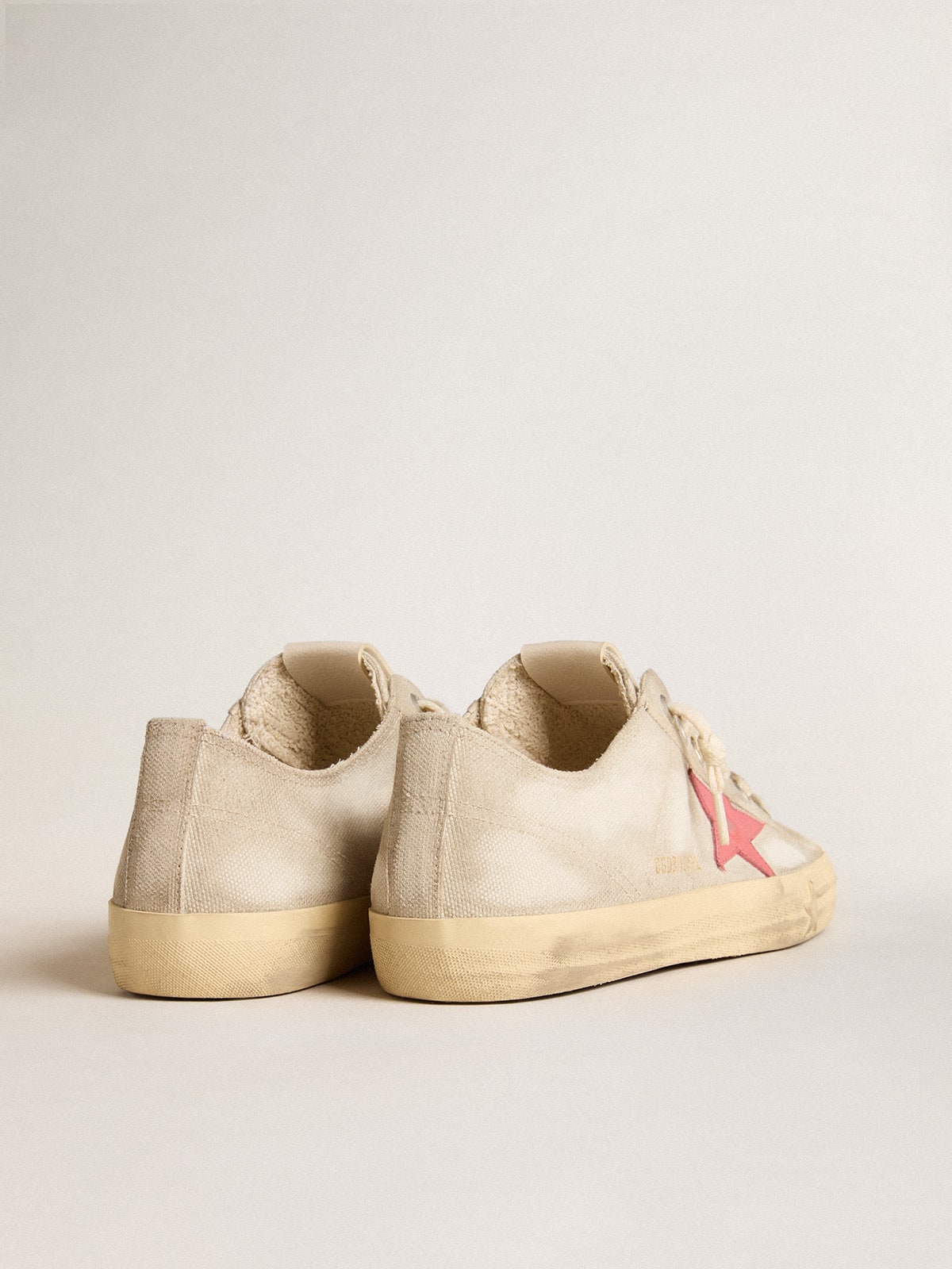 Golden Goose Men's V-Star in light gray canvas with a red leather star