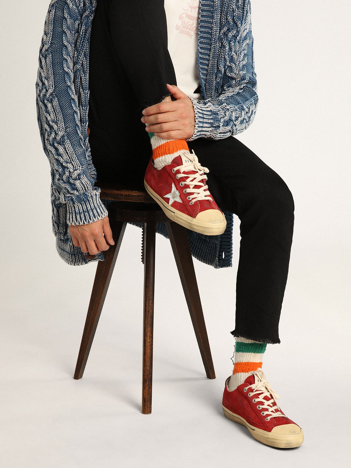 Golden Goose Men's V-Star  in dark red suede with silver star and heel tab