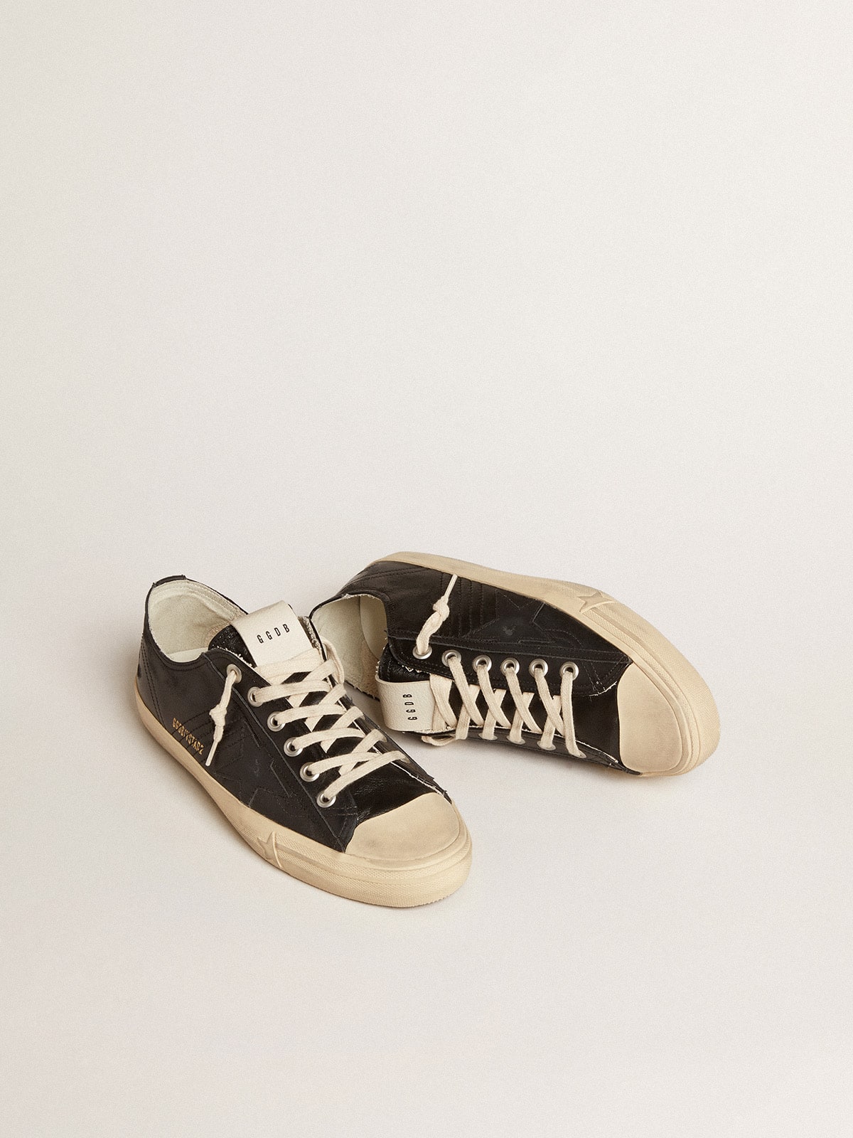Golden Goose Men's V-Star in black nappa leather with a black leather star