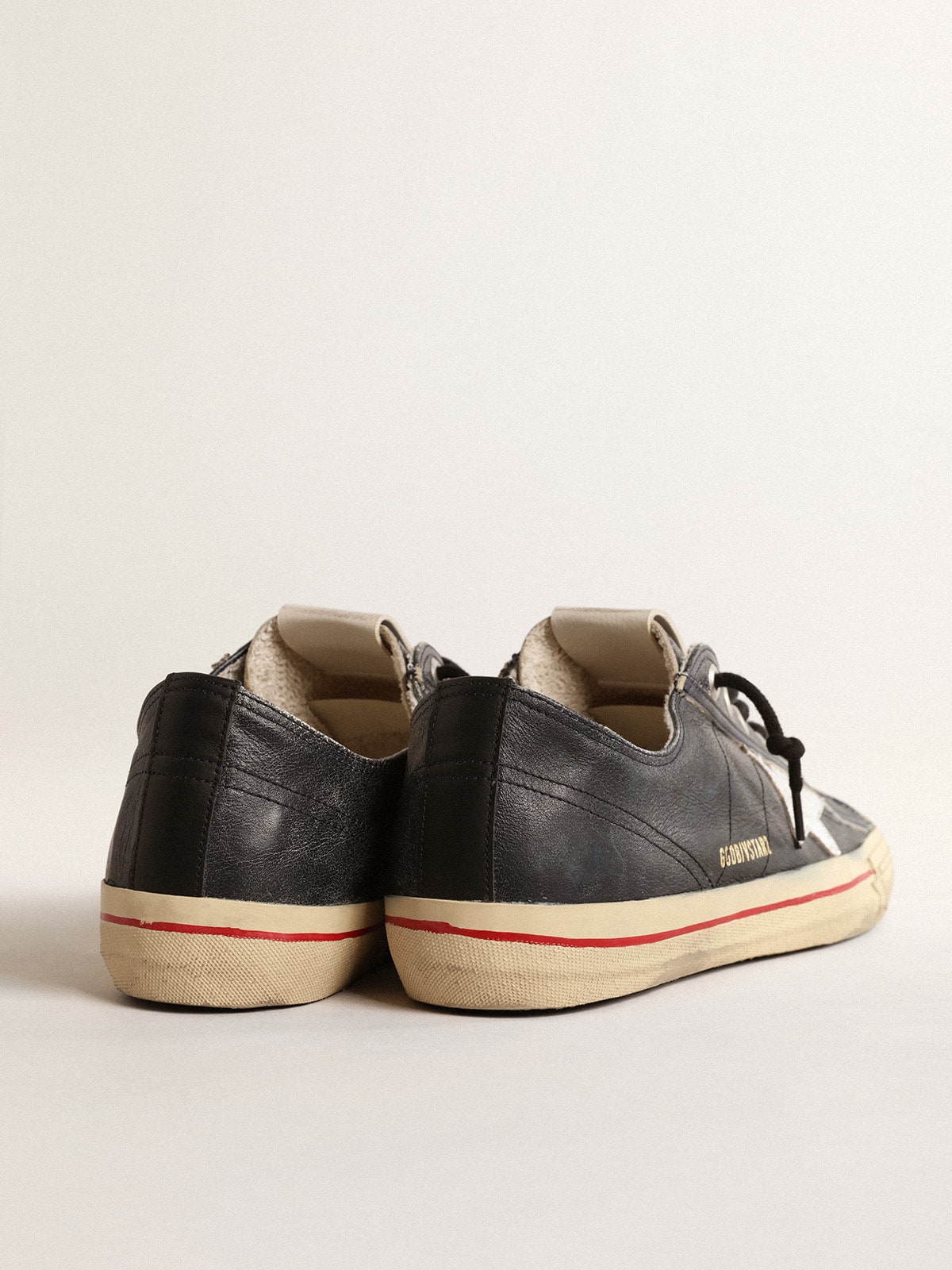 Golden Goose V-Star  in blue leather with silver metallic leather star