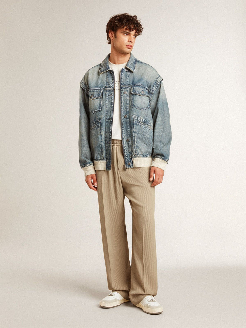 Golden Goose Men’s Forty2 with pink star and white leather heel tab