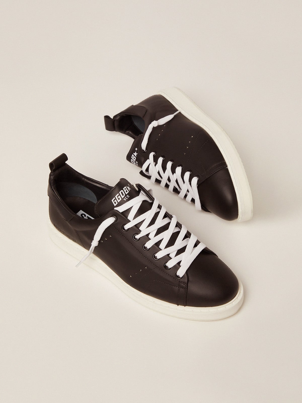 Golden Goose Men's Starter in leather with star printed on the heel tab