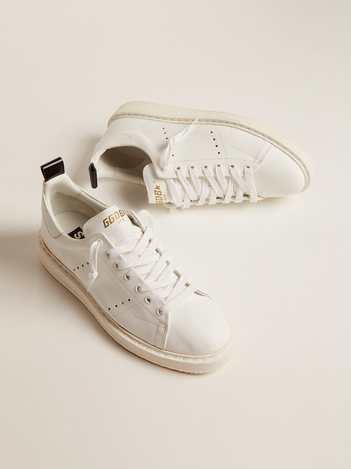 Golden Goose Men's Starter in leather with star on the heel tab