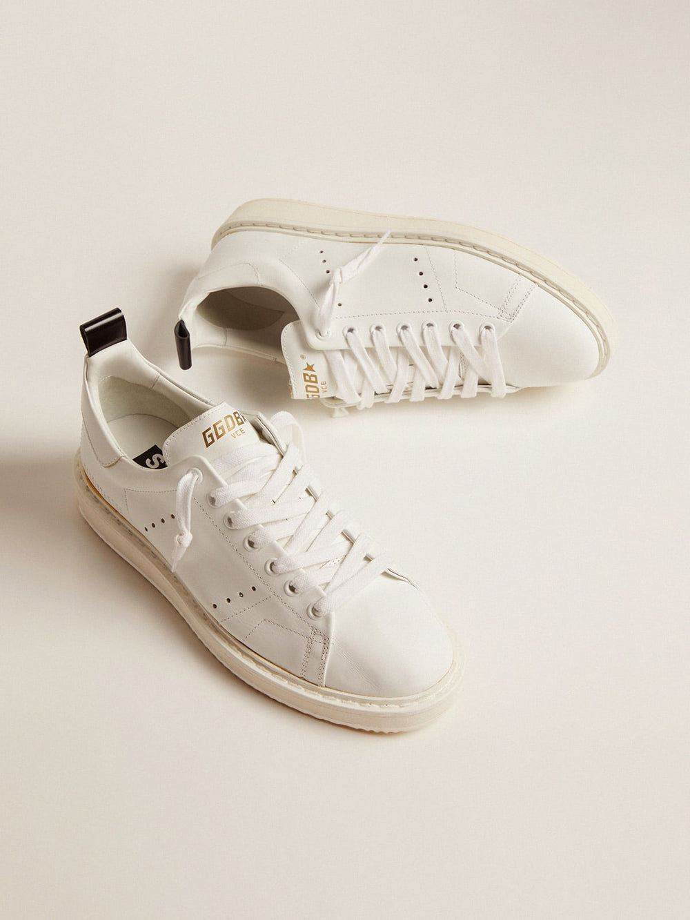Golden Goose Men's Starter in leather with star on the heel tab