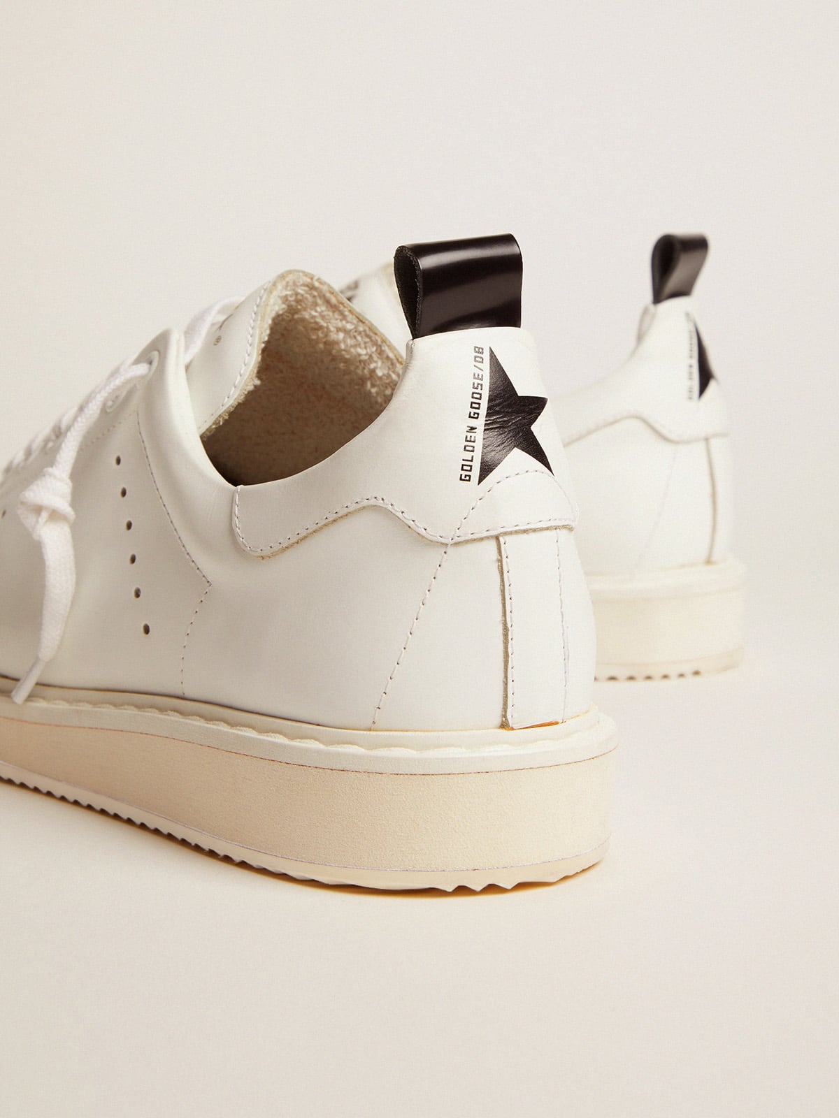 Golden Goose Men's Starter in leather with star on the heel tab