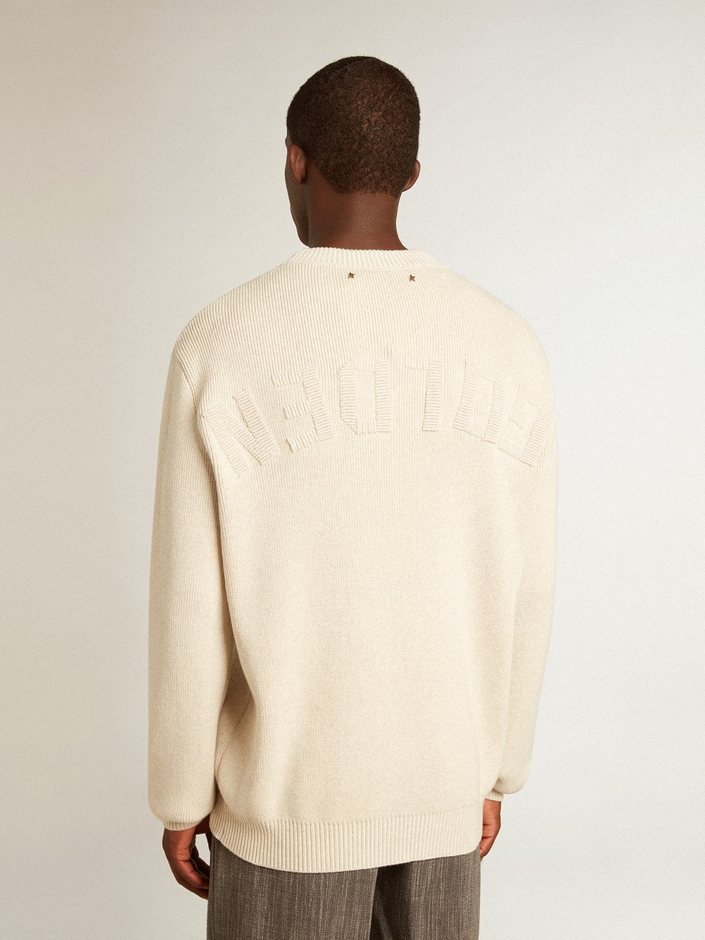 Golden Goose Men’s round-neck sweater in panama-colored cotton with logo on the back