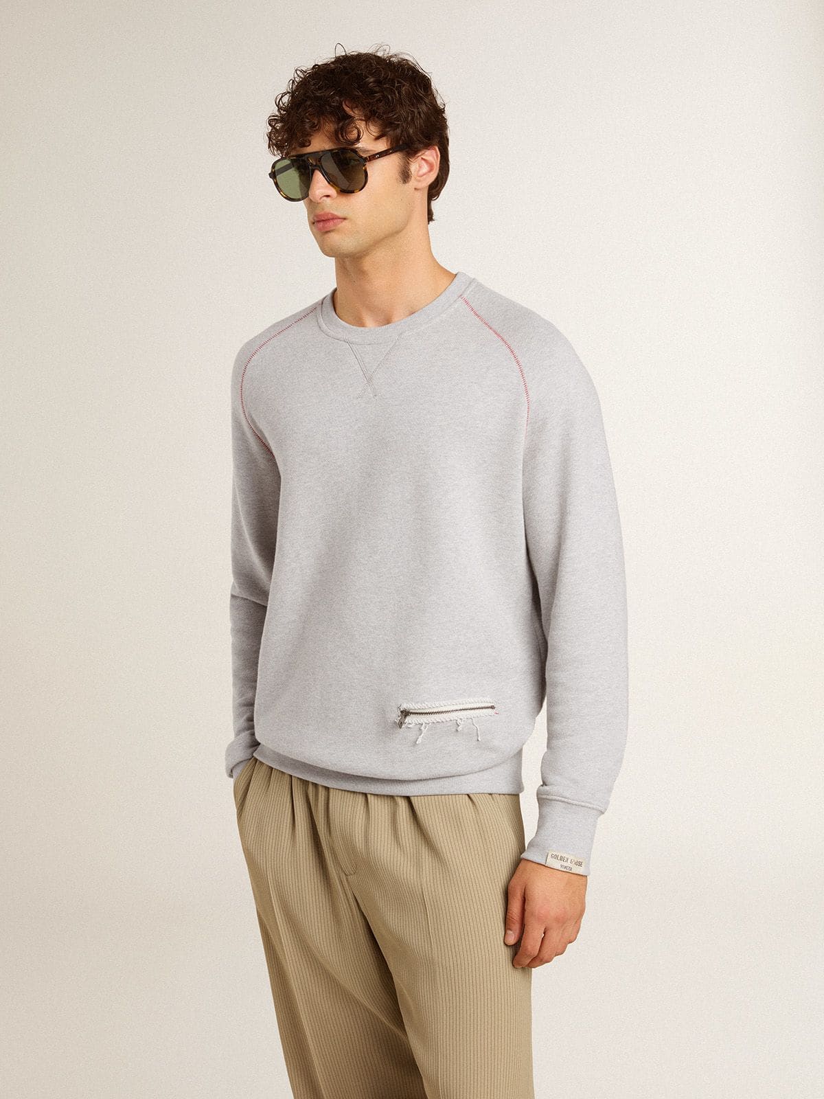 Golden Goose Men’s gray round neck sweatshirt with contrast stitching