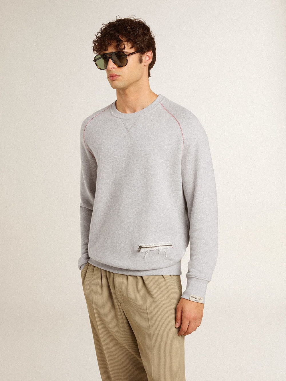 Golden Goose Men’s gray round neck sweatshirt with contrast stitching