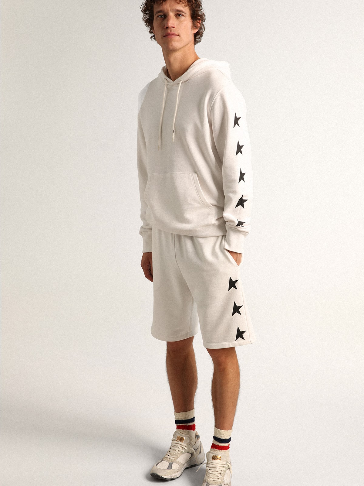 Golden Goose Men's vintage white bermuda shorts with contrasting black stars