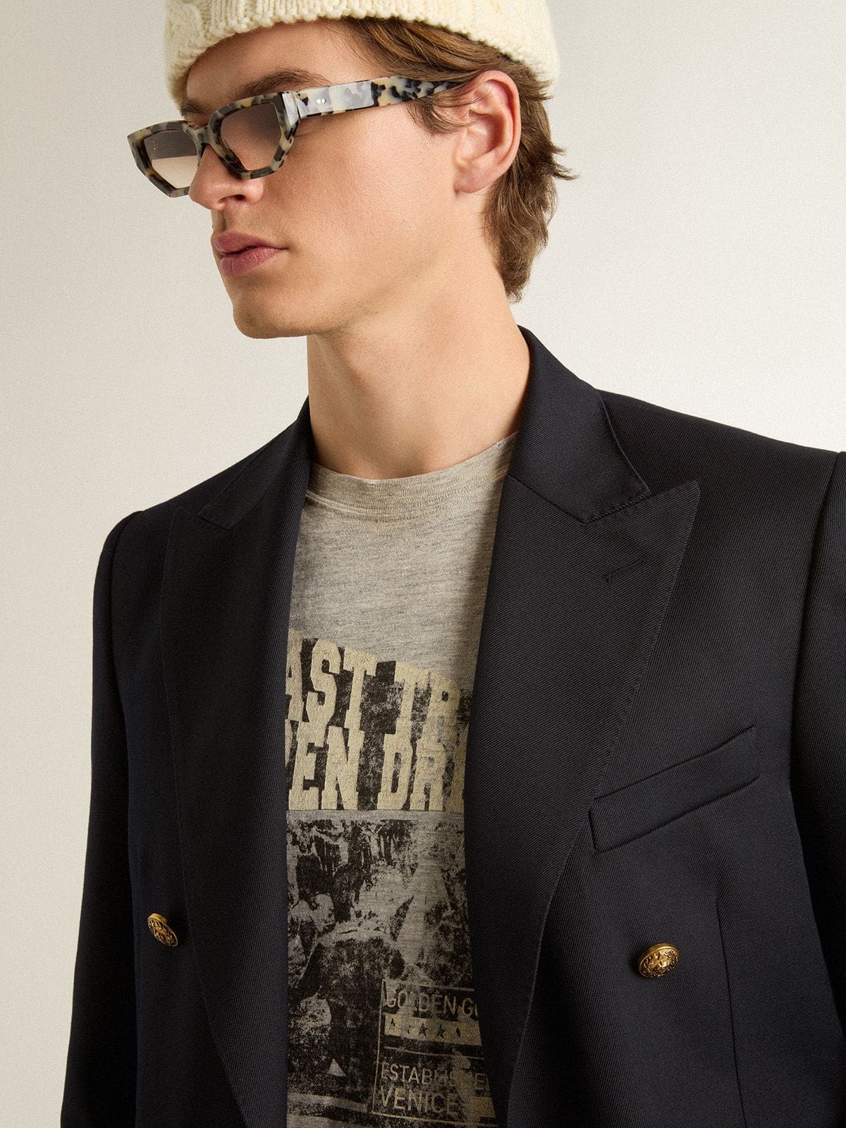 Golden Goose Men's vintage-effect gray T-shirt with print on the front