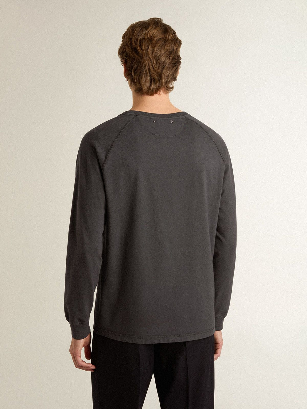 Golden Goose Men's T-shirt in anthracite-colored cotton with print on the chest