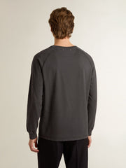 Golden Goose Men's T-shirt in anthracite-colored cotton with print on the chest