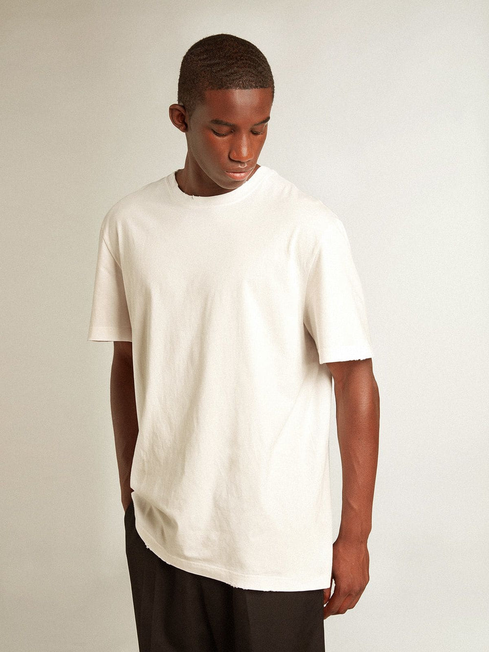Golden Goose Men's white T-shirt with distressed treatment