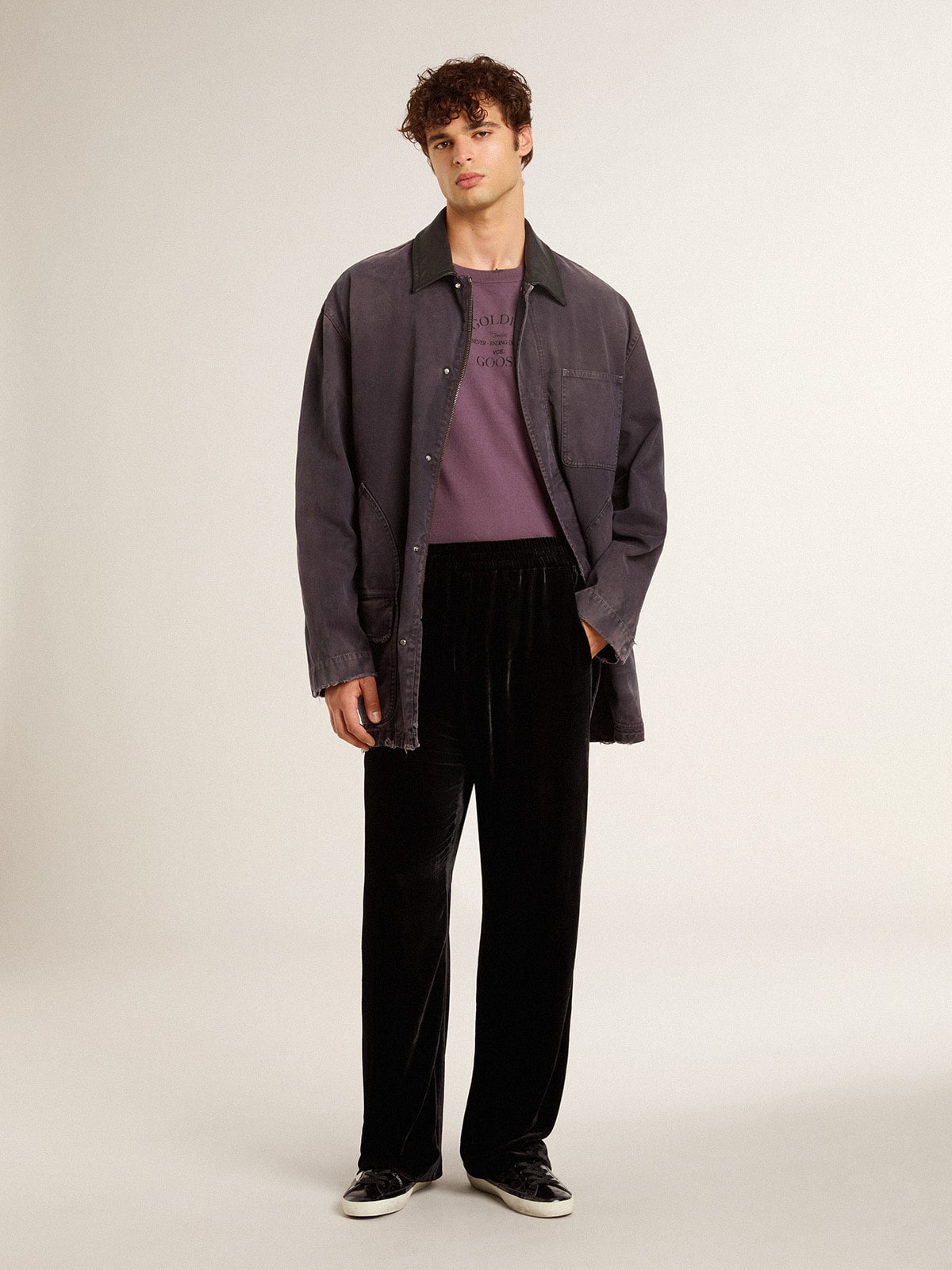 Golden Goose Men’s cotton T-shirt in worn purple with logo print