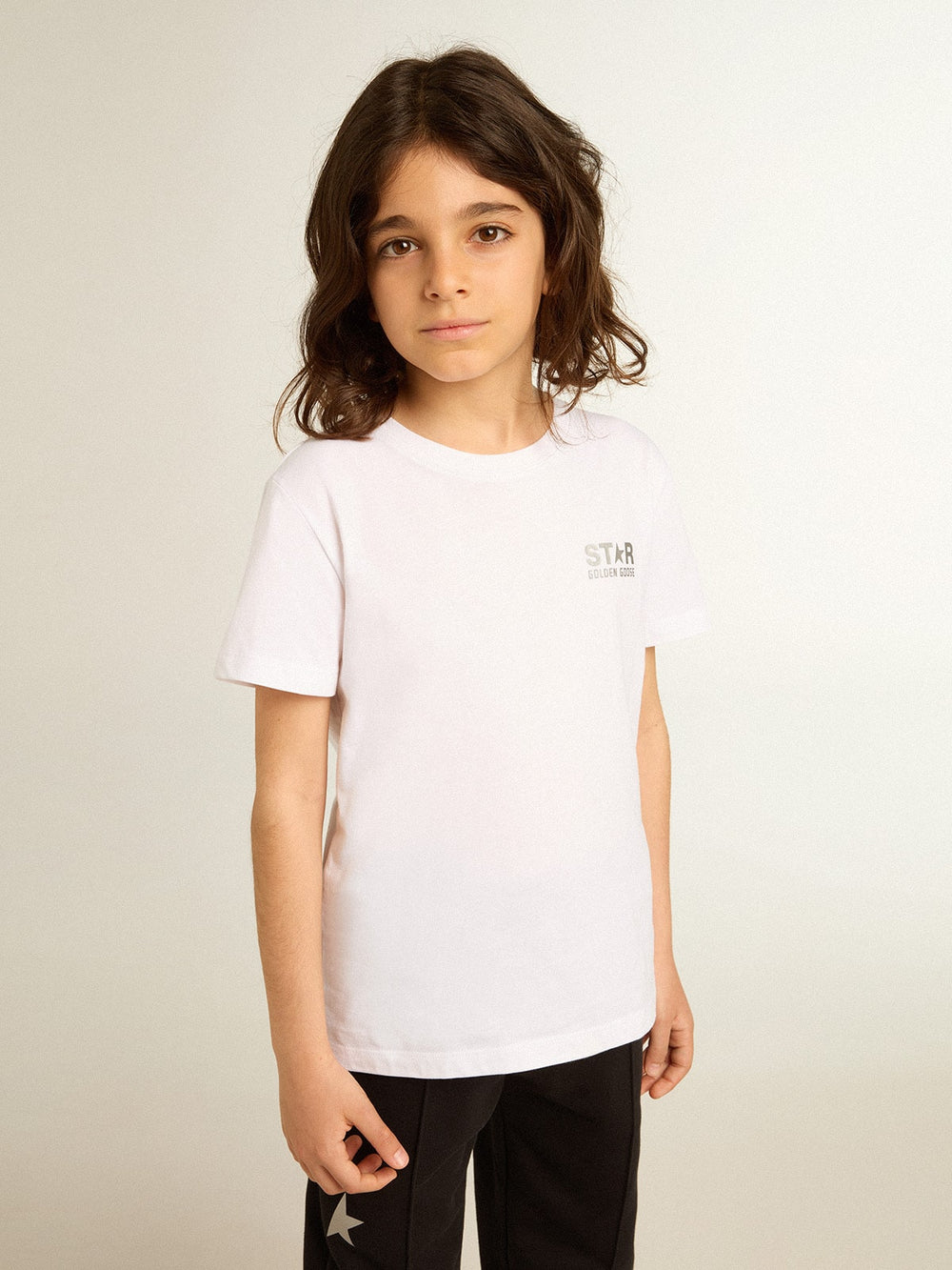 Golden Goose Girls’ white T-shirt with contrasting silver logo and star