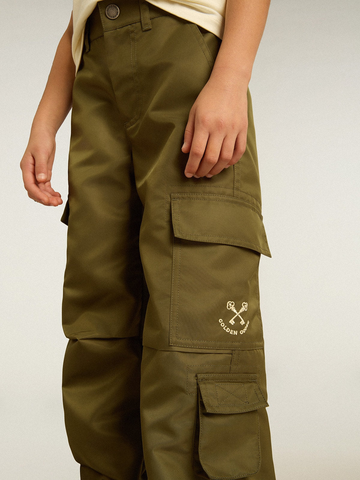 Golden Goose Kids cargo pants in military green