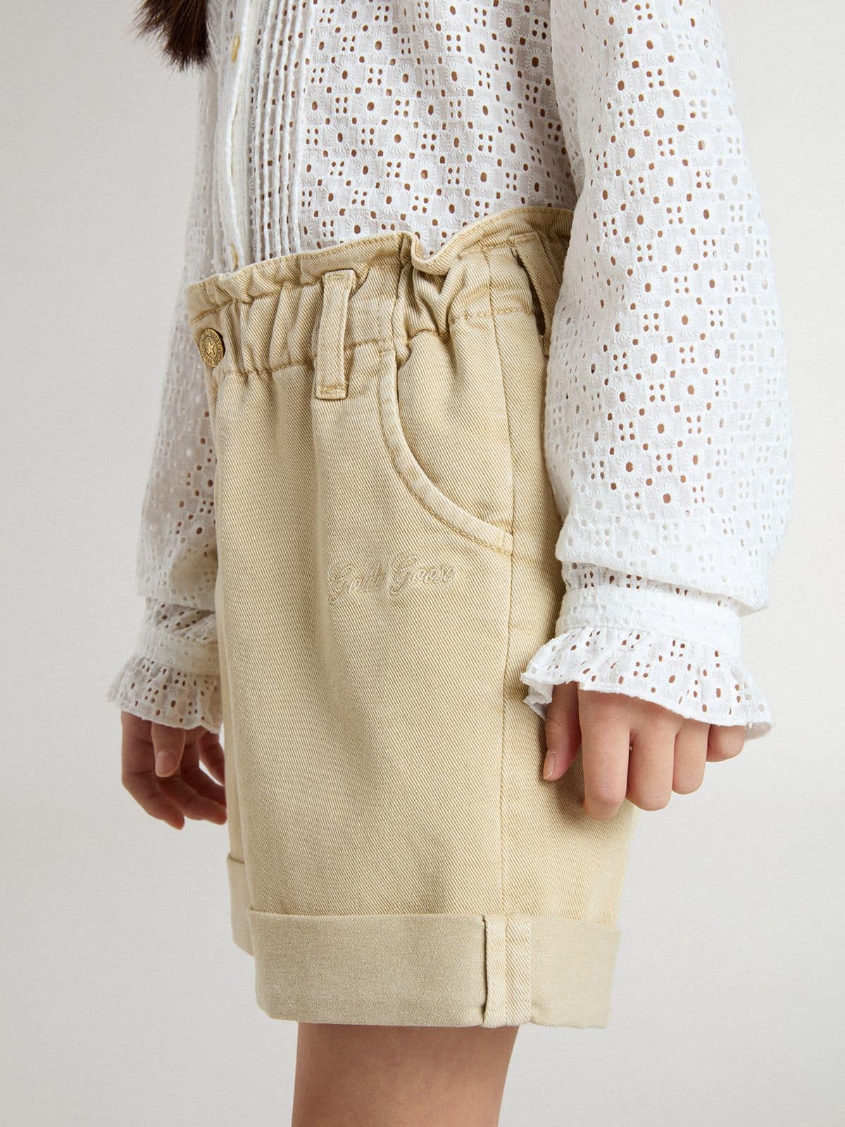 Golden Goose Girls' sand-colored shorts with embroidered logo