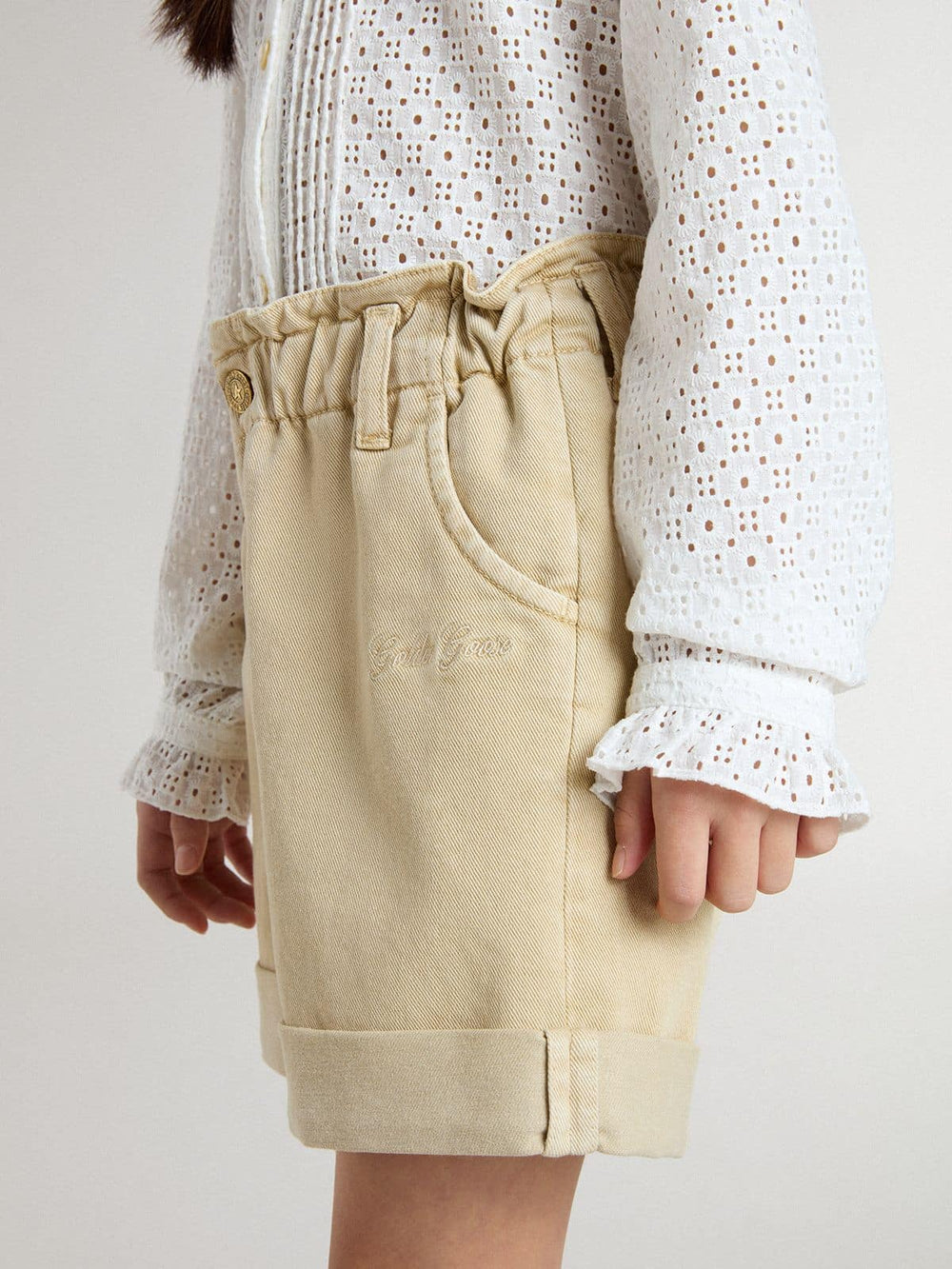 Golden Goose Girls' sand-colored shorts with embroidered logo