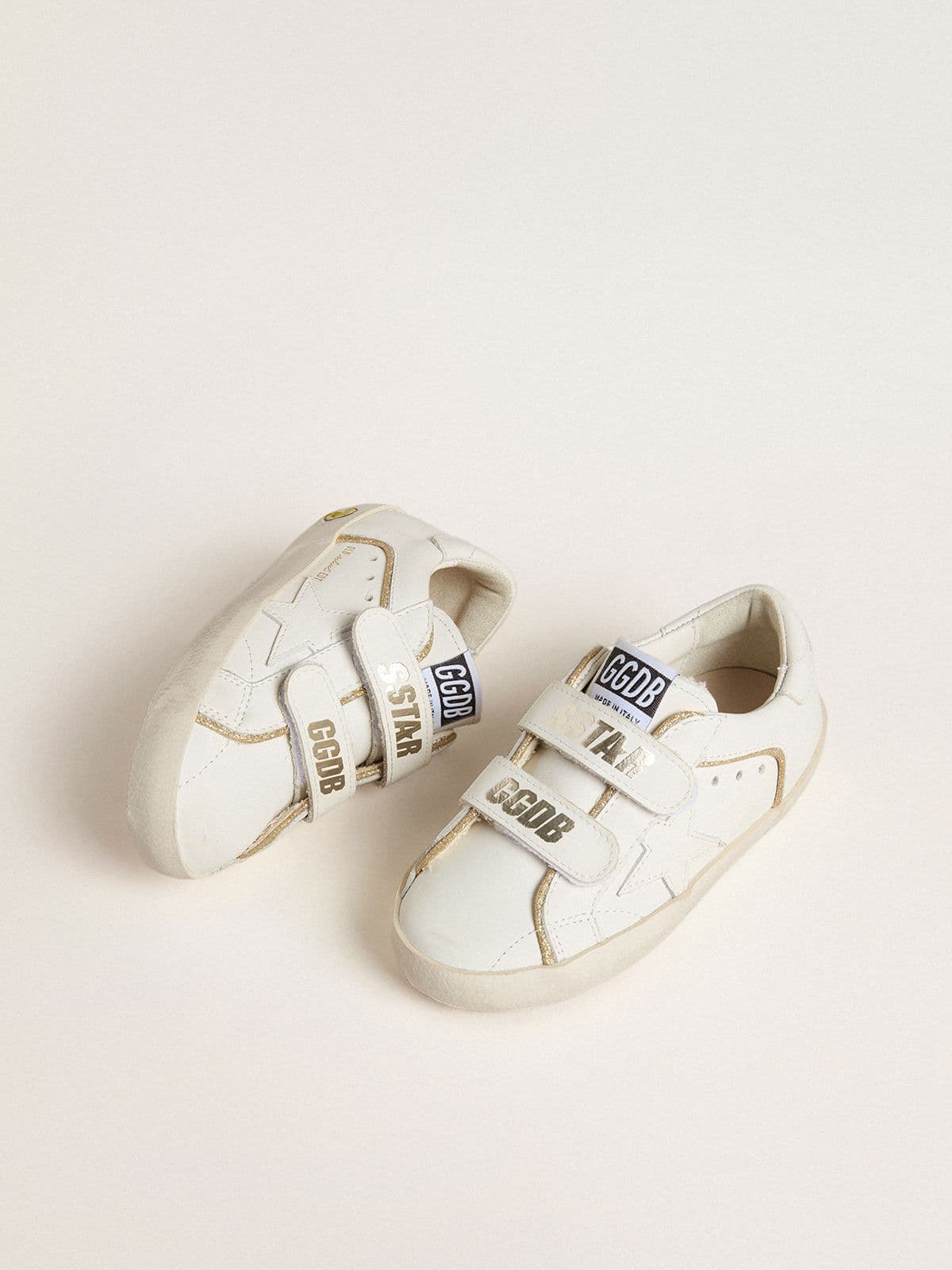 Golden Goose Junior Old School in white leather with gold details