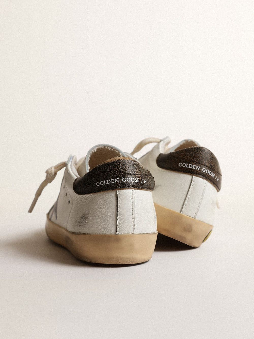 Golden Goose Super-Star Young in nappa with a printed star and black heel tab