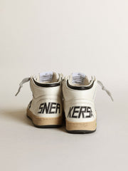 Golden Goose Young Sky-Star in white nappa with black star and heel tab