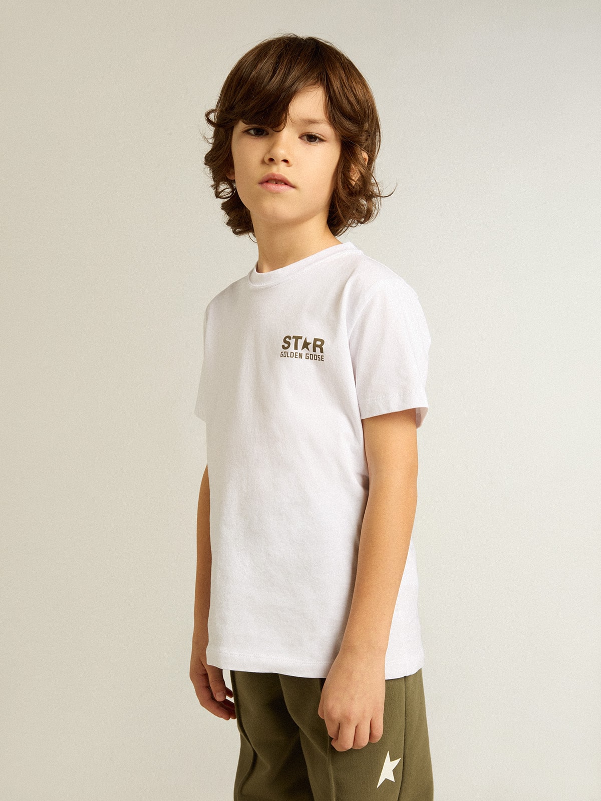 Golden Goose Boys' white T-shirt with contrasting dark green logo and star