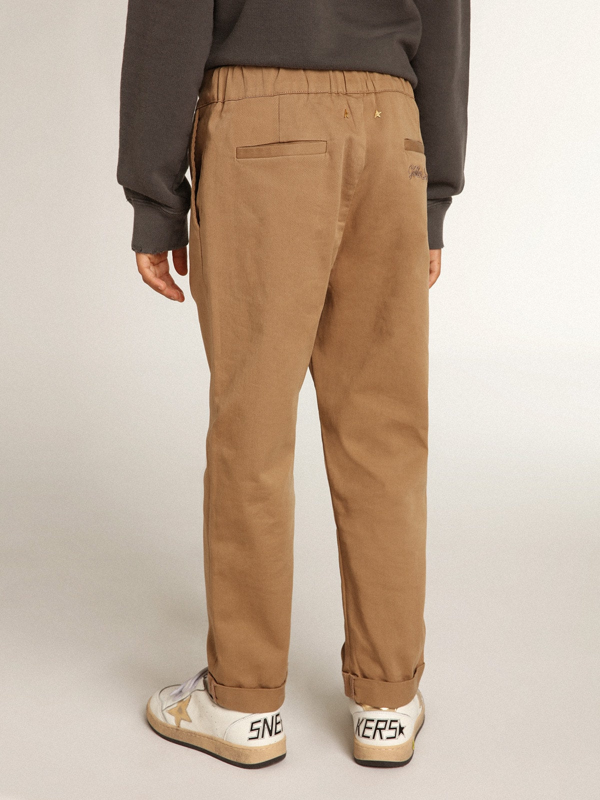 Golden Goose Boys’ chinos in caramel cotton