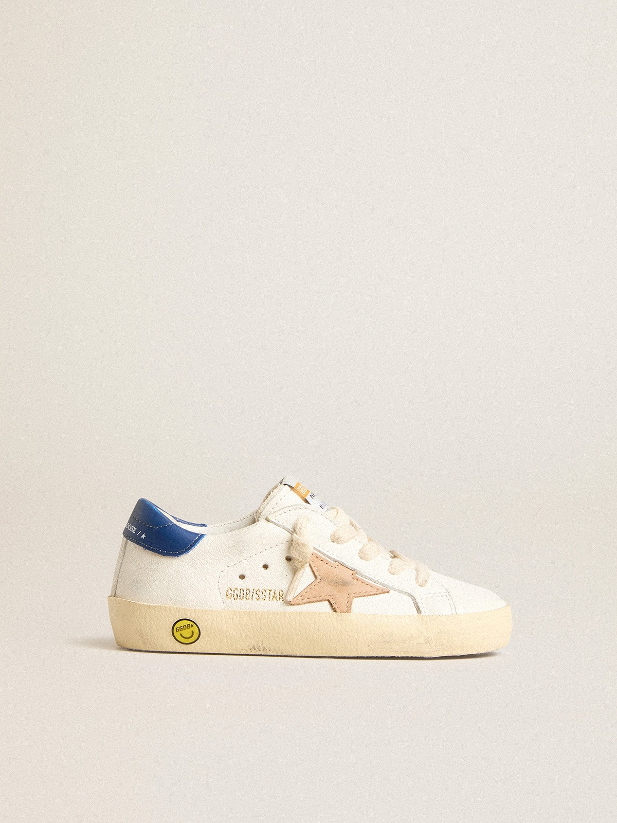Golden Goose Young Super-Star in nappa leather with a beige star and blue heel tab